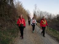 CAMMINATE IN TECNICA NORDIC WALKING