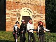 CAMMINATE IN TECNICA NORDIC WALKING