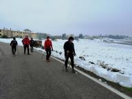 CAMMINATE IN TECNICA NORDIC WALKING