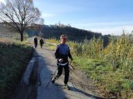 CAMMINATE IN TECNICA NORDIC WALKING