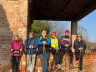 CAMMINATE IN TECNICA NORDIC WALKING